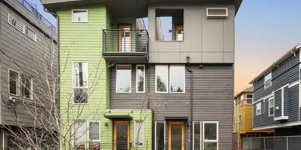 3625 Evanston N