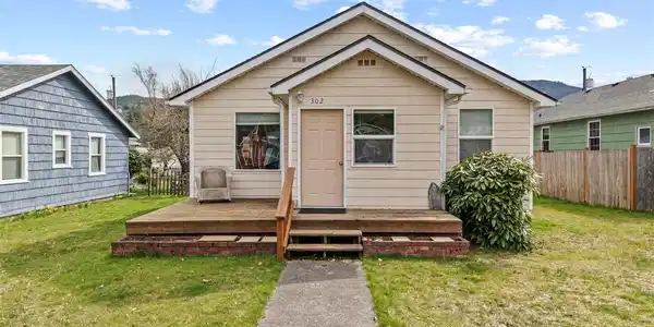 302 Jackson