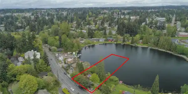5621 212th SW