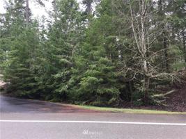 5906 Gleneagle Avenue SW