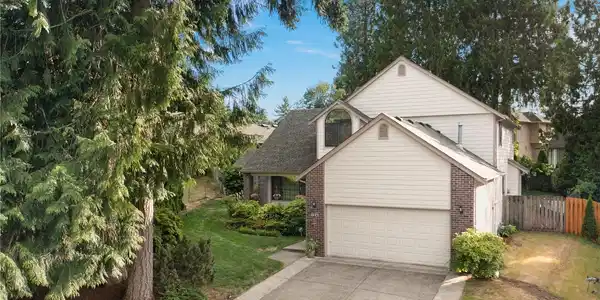 2123 22nd SE
