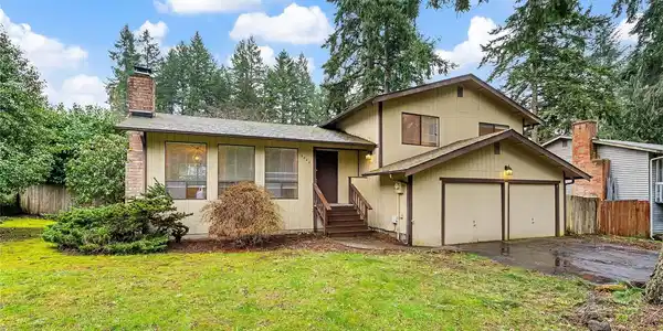 6843 Crest SE