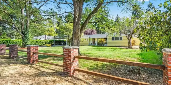 12511 Lakeholme SW