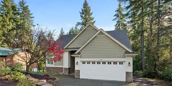 2391 Trails End