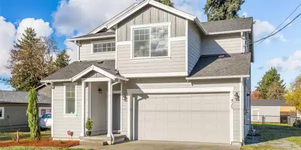 425 169th S