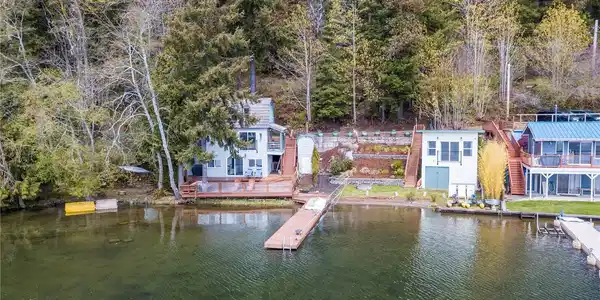 2107 Summit Lake Shore NW