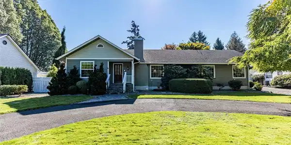 2425 Corman