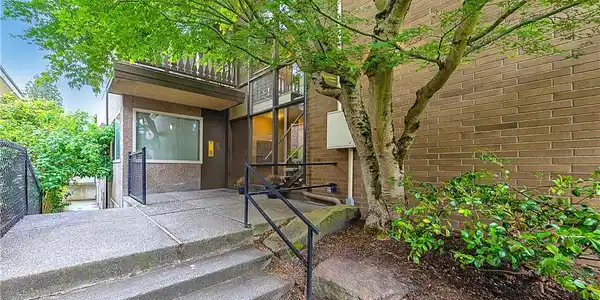 6557 4TH AVE NE