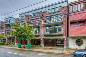 2920 Eastlake E