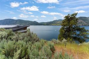 1555 Lakeshore