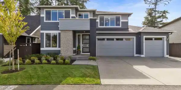2484 Vardon SW