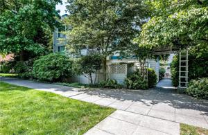 2727 Franklin E