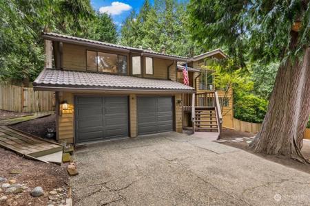 305 207th NE