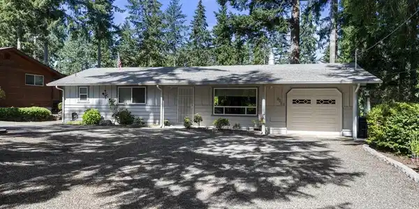 301 E Saint Andrews Drive