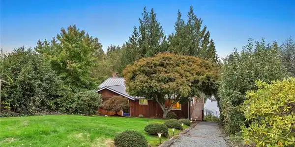 277 E Lochwood Drive