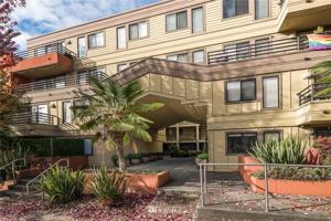3401 Wallingford N