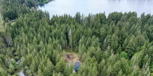 90 Duck Cove