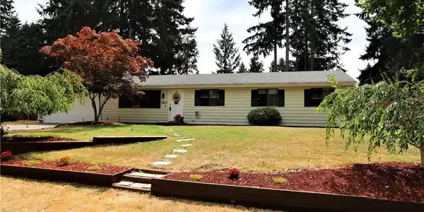 6807 33rd SE