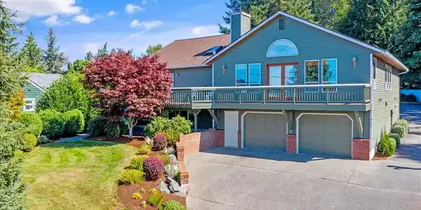 411 Lake Stevens