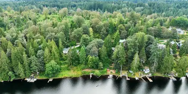 6421 Adams Log Cabin