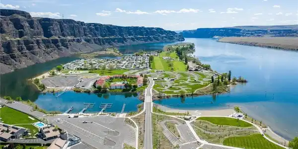 8903 Crescent Bar NW