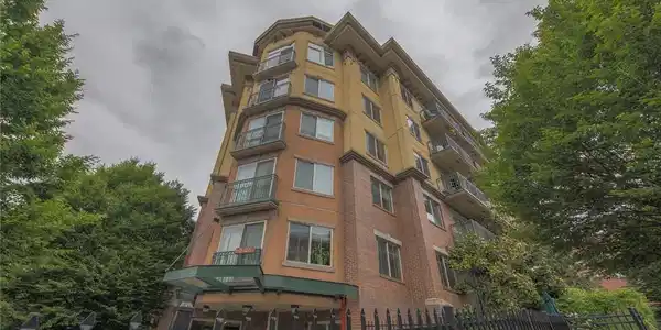 700 Denny