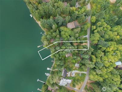 4945 Lakeside