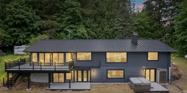 6205 37th SE