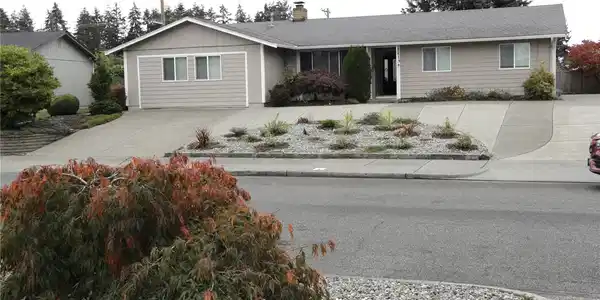 2819 CLAREMONT