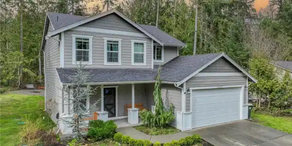 18643 Woodside