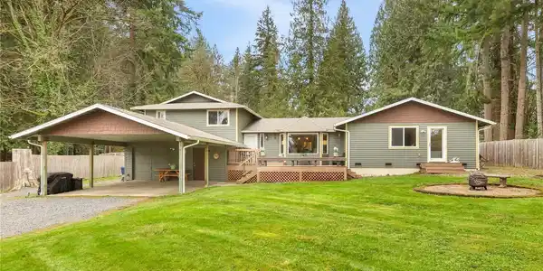 2213 Lakewood