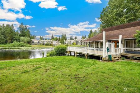 713 75th SE