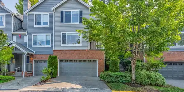 4185 248th Court SE