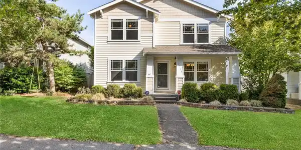 2228 Forrest