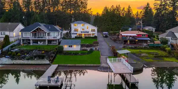 3327 Deer Island E