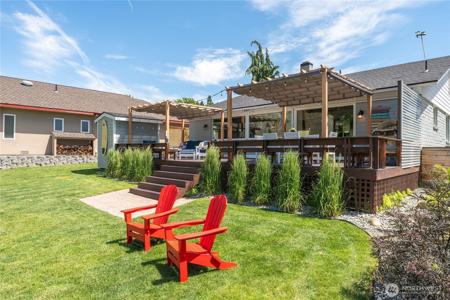255 Lake Front