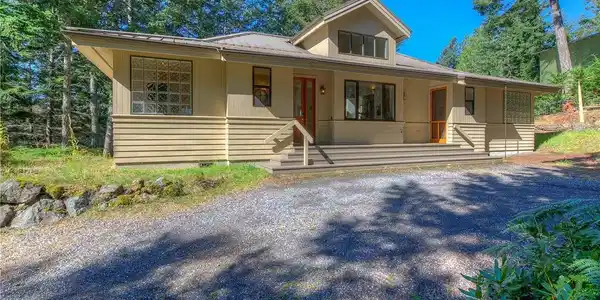 72 Palisades Drive