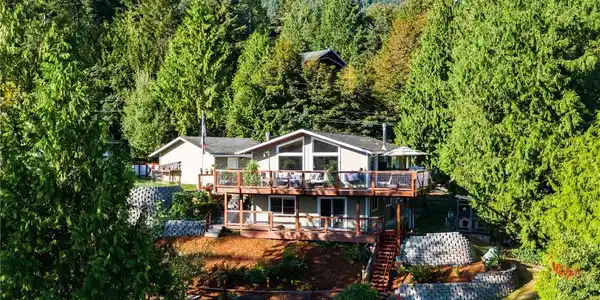 18689 W Big Lake Boulevard
