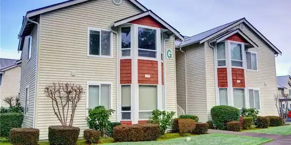 800 96th NE