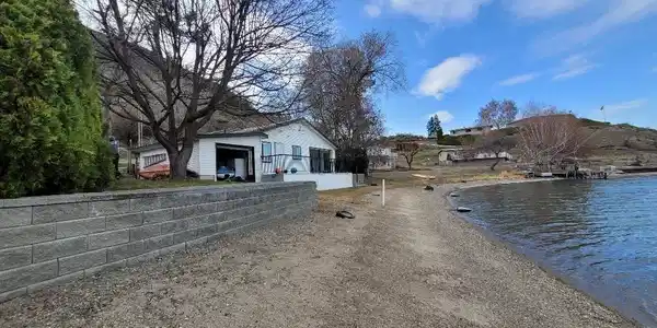 33524 Hwy 97