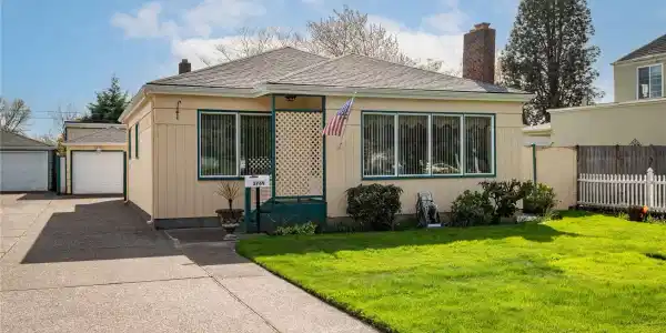 2769 Nichols