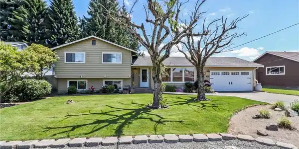 1411 Lake View