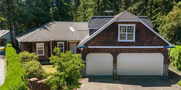 1231 Rogers SW