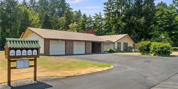3300 Carpenter SE