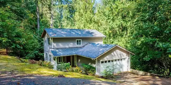 17828 Overlake SE