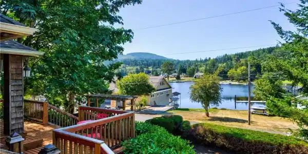 17075 Lake View