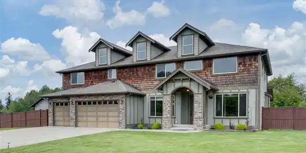 6604 151st NE