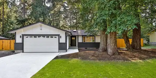 4323 Clearwater S
