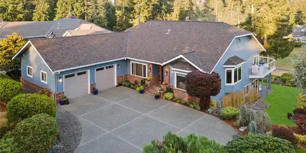 6269 Gleneagle SW