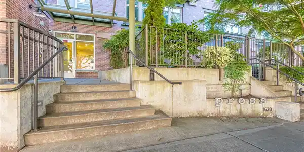 1620 Belmont
